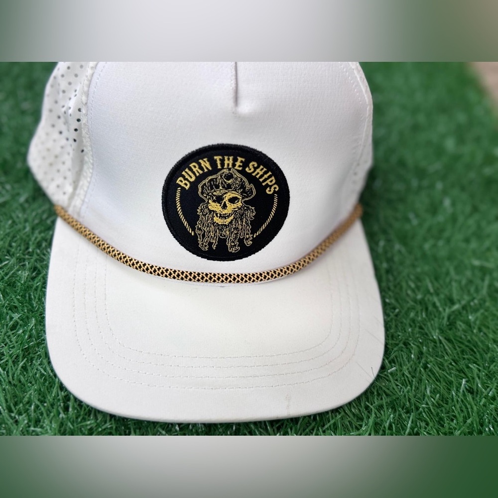 White and Gold Men's Hat‎